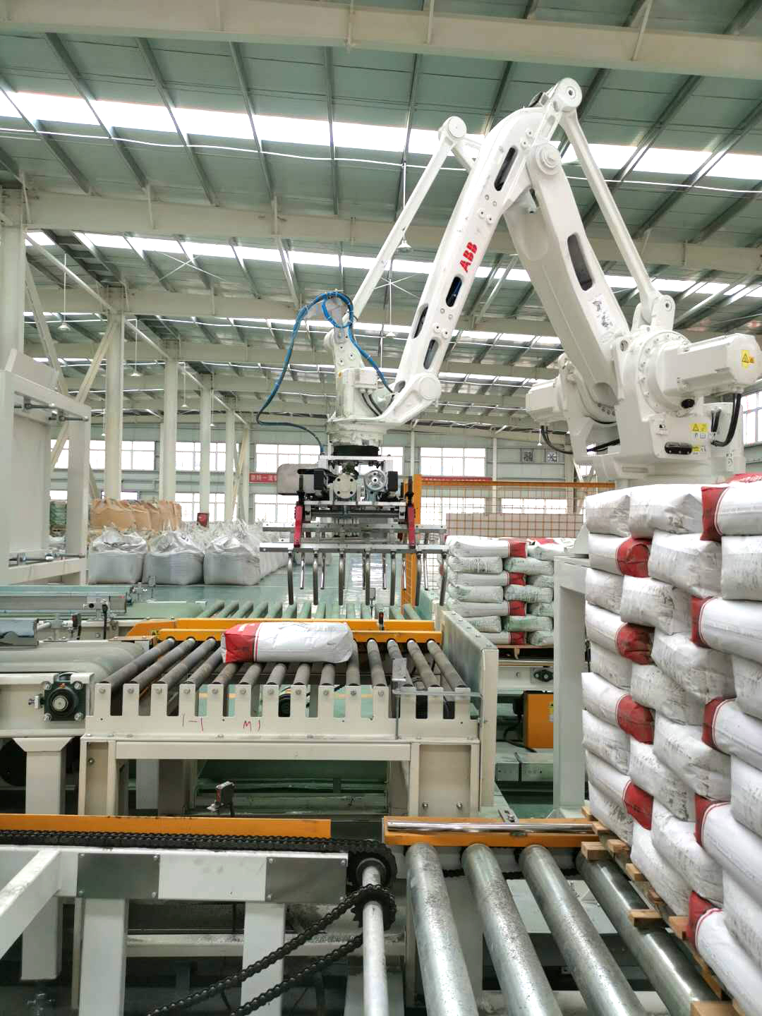 ?大廣金剛砂地坪材料  新鄉(xiāng)自動化工廠！
